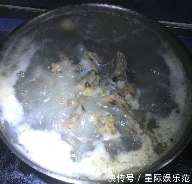 入味|酱鸡骨棒，喷香入味，超级下饭