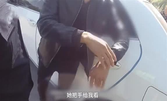 告诉我们|路人劝他少管闲事，小伙不听扶起老人，幸好他有行车记录仪