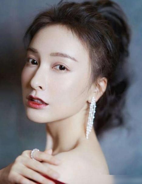 不动|《快本》吴昕镜头不超过5分钟,超火综艺也带不动,发文道出实情