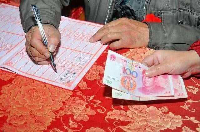 礼金|苦不堪言！疯狂的升学宴：考不考得上是其次，收礼金才是关键