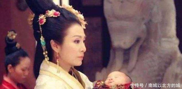 即位|中国史上第一位女皇不足1岁上位,即位当天就被废黜!
