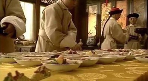 每餐|慈禧生活有多奢侈?每餐吃饭为什么要100多道菜?原因能想象吗