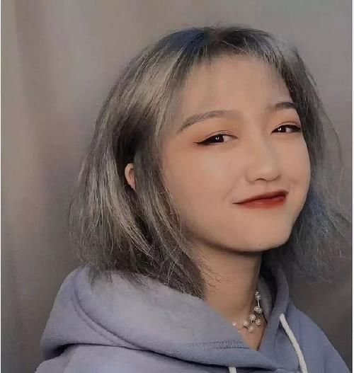  变形|《变形计》中的神仙妹妹回农村后被冷嘲热讽，为救父亲辍学当网红