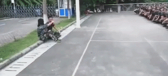  美女|“美女，你的肉偷跑出来了！”哈哈哈哈笑到头掉！