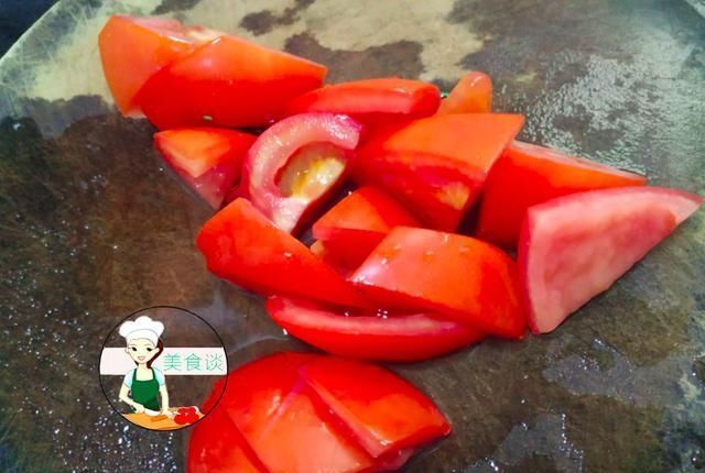 素菜|这两样素菜一起炒,酸甜开胃,不放肉也很香,还能降火气、助消化