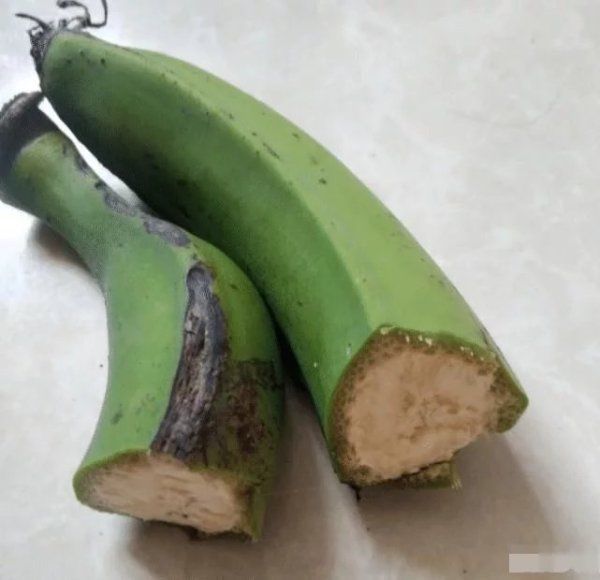 香蕉|“买的香蕉放一个月了，现在还是硬的”哈哈哈评论区坐不住了