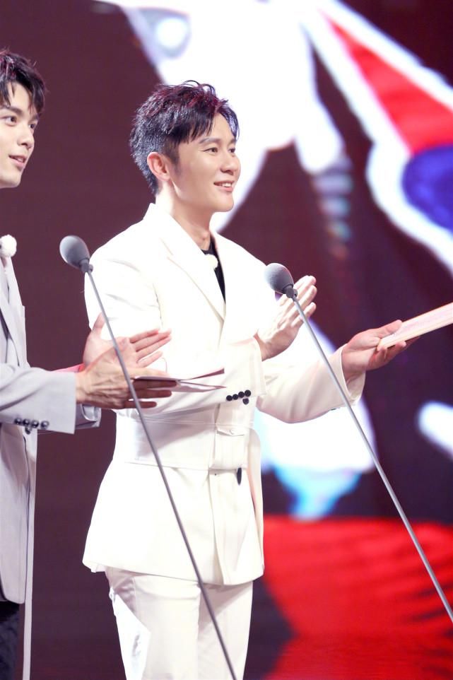  电影节|《奔跑吧》首届金波波球电影节火热开幕！李晨蔡徐坤演绎《新手警察故事》