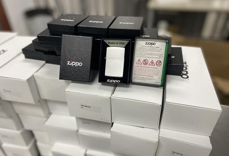 入境案|书中藏有打火机！沙头角海关查获小车藏匿数百打火机入境案（图）