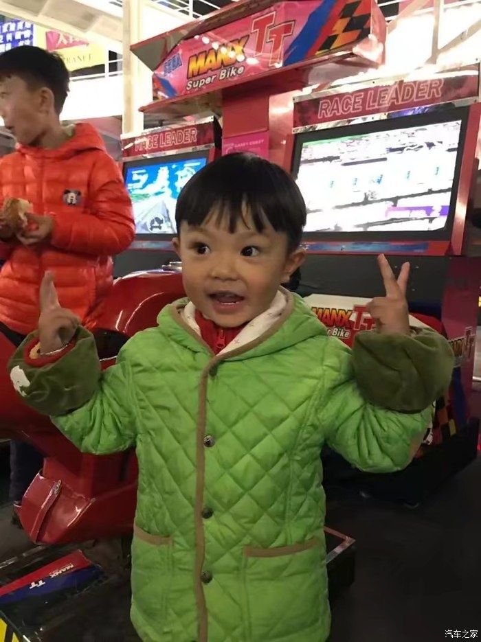  周末|周末和比亚迪e3一起，带孩子们出去玩儿！