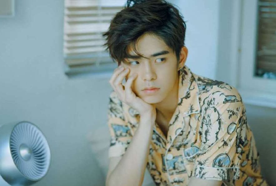  开播|《少年之名》学员有新剧开播，私信营销号求推广，卑微但励志