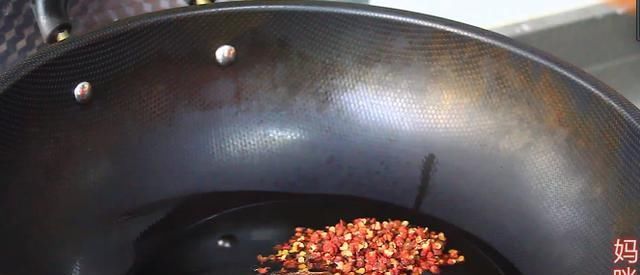  配方|腌辣椒，还是这个方法最好吃，妈妈用了40年的配方，下饭夹馍特香