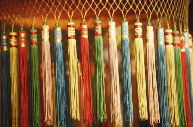  服装|关于流苏你知道多少？装点服装当配饰都好看，灵动精致的不得了