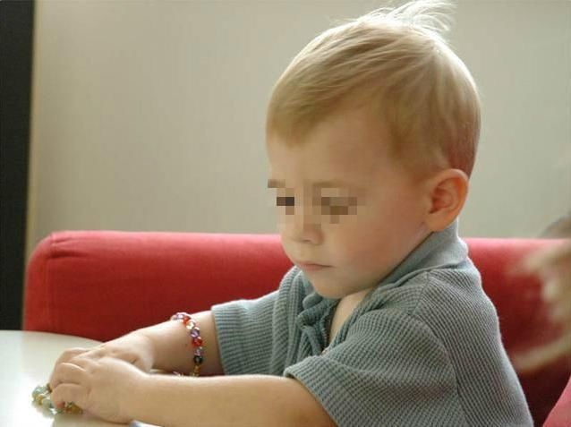 不感兴趣|宝宝两岁前,如果有这3种表现,可能是智力低下,宝妈别不在意