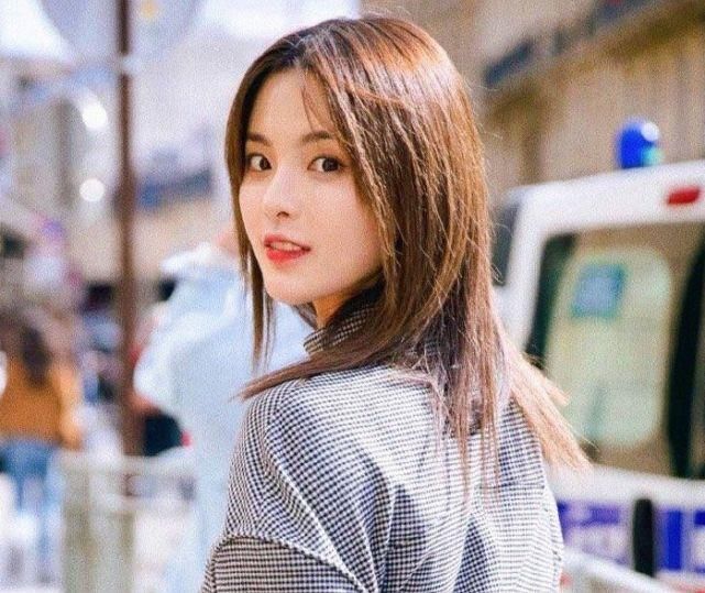  孟美岐|王一博蔡徐坤文盲？孟美岐杨超越小学学历？做艺人需要有文化吗？