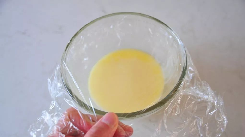  冰凉静置|甜品总是失败？蛋糕胚、饼底又干又硬，那是因为你忽略了这一步