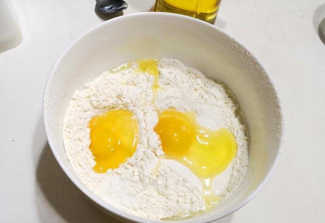  可口|小米酸奶松饼｜懒人早餐食谱：快手简单0难度，松软可口真香甜！