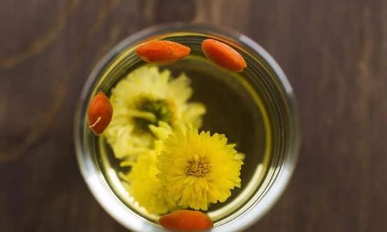  叹息|男子肝病晚期，痛哭流涕，叹息：面部早有迹象，只是被忽视了