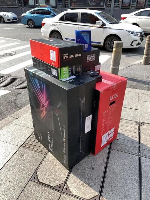 采用|电脑配置叫人眼馋，但是27000感觉太浪费了！是炫富还是要面子？