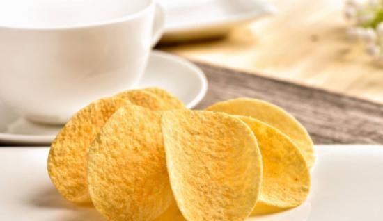  好吃|三种薯片，你觉得哪一种最好吃？测你的内心是否脆弱