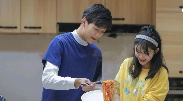  答非所问|喜欢你我也是：马健星实惨？王晴对感情问题答非所问