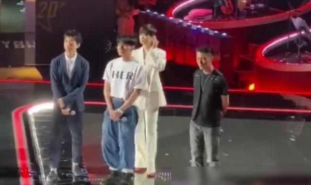  看好|2020《中国好声音》四位导师齐聚舞台，李宇春被三位导师看好