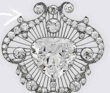 马丁|杨幂为了时尚,大热天穿马丁靴不算啥,看到鞋带:让人想不通