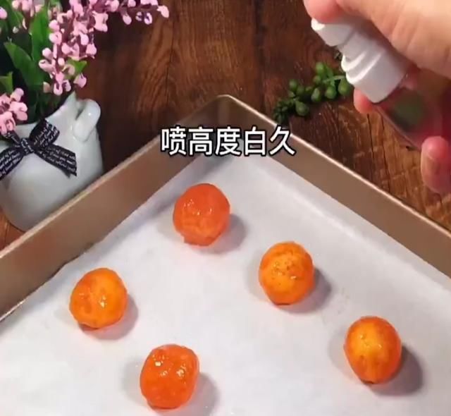 香甜|广式莲蓉蛋黄月饼详细做法,无任何添加剂,香甜回油不开裂