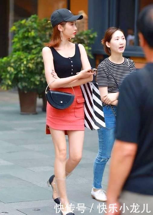 经典|红色牛仔包臀裙,简单经典,这么好身材很难拥有!