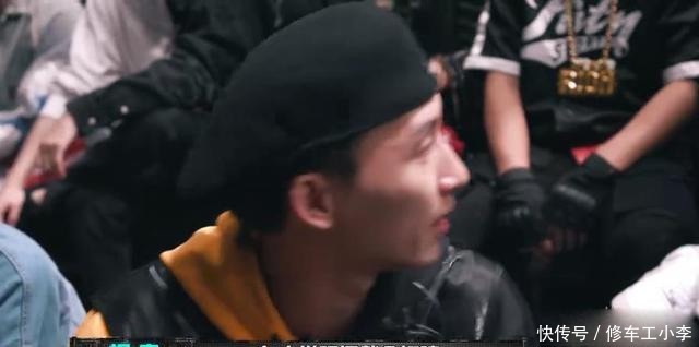 中国新说唱|新说唱暴扣哥带翅膀表演,选手下跪求链子,遭王齐铭、爆音Diss