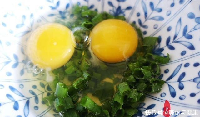 鸡蛋|三种不同的鸡蛋饼，制作方法各异，您更喜欢哪一种