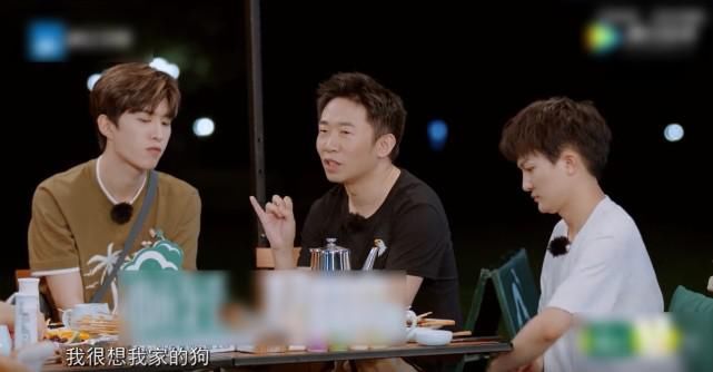  导演|《青春2》游戏环节，全体嘉宾泪崩就连导演也哭了，画面令人心酸