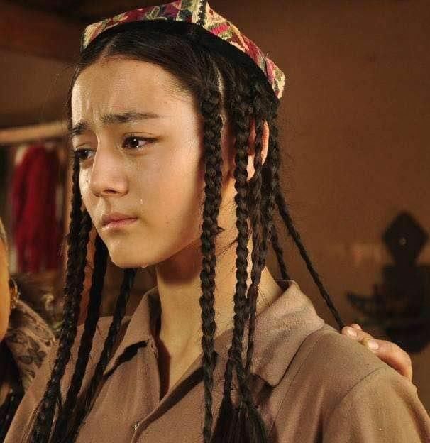 观众|迪丽热巴超话粉丝破700万,排名第一超越杨幂赵丽颖