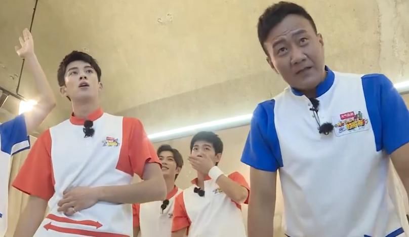  动作|《元气满满的哥哥》吴昕带领哥哥跳广场舞，两队表现差异很明显