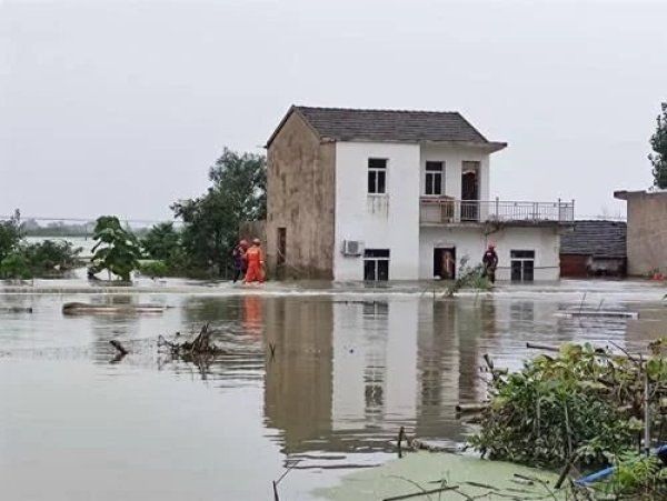 指战员|视频 安徽无为水位持续上涨居民受困，上海消防紧急疏散200余名群众