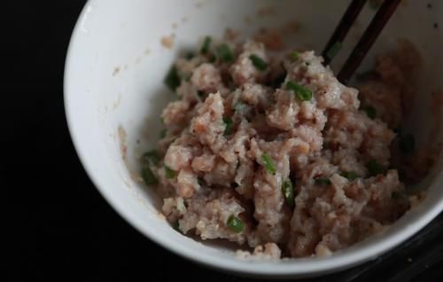  馄饨|孩子的早餐营养要跟上，三鲜小馄饨，还是很方便的