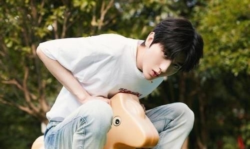 观众|《奔跑吧》热播,蔡徐坤连续说:我知道了,竟引起观众反感?