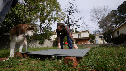  开挂|兄弟开挂吗？球杆装火箭、靶心自己找飞镖，想输都难