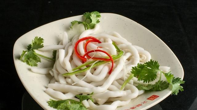 外卖|教你正宗酸辣土豆粉做法,爽滑又筋道,感觉比点的外卖还要香