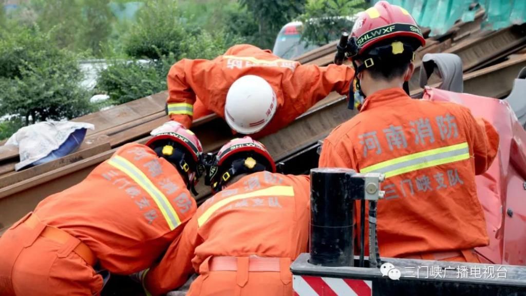  车祸|209国道突发车祸造成由南向北车辆交通堵塞！