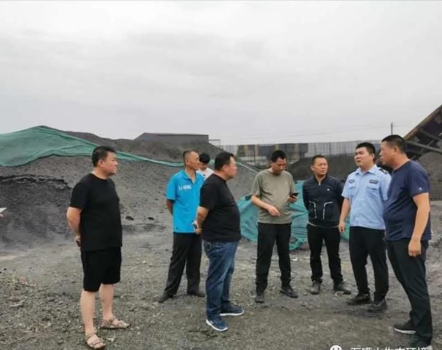 守护|他们主动放弃休息,只为守护石嘴山蓝