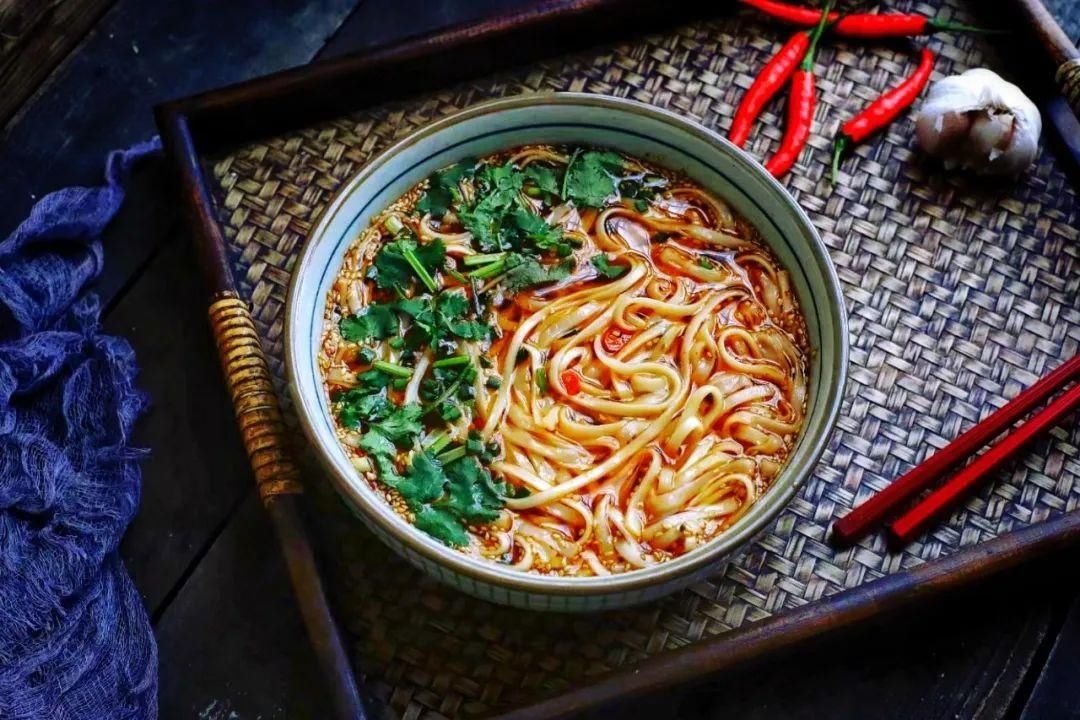 汤面|10分钟酸汤面，饿了随时来一碗