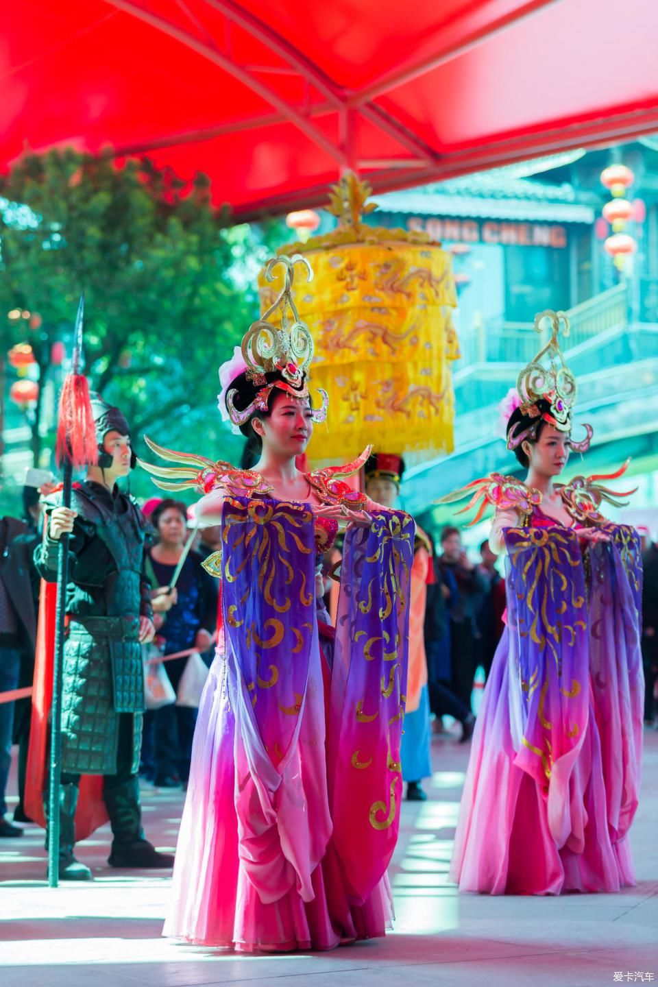 主题酒店|杭州有很多美景与动人的故事,宋城千古情的表演也非常震撼