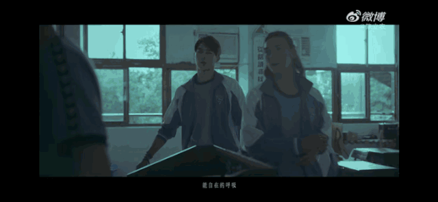  女孩|愿每个女孩都能在校园里遇到她的陈立农