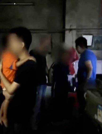 心惊|换装、盖黑布…广西一女子拐走幼儿的手段令人心惊！