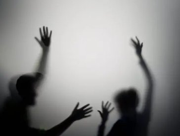 看法|从十年前私闯民宅城管被打死旧案，看法不向不法让步