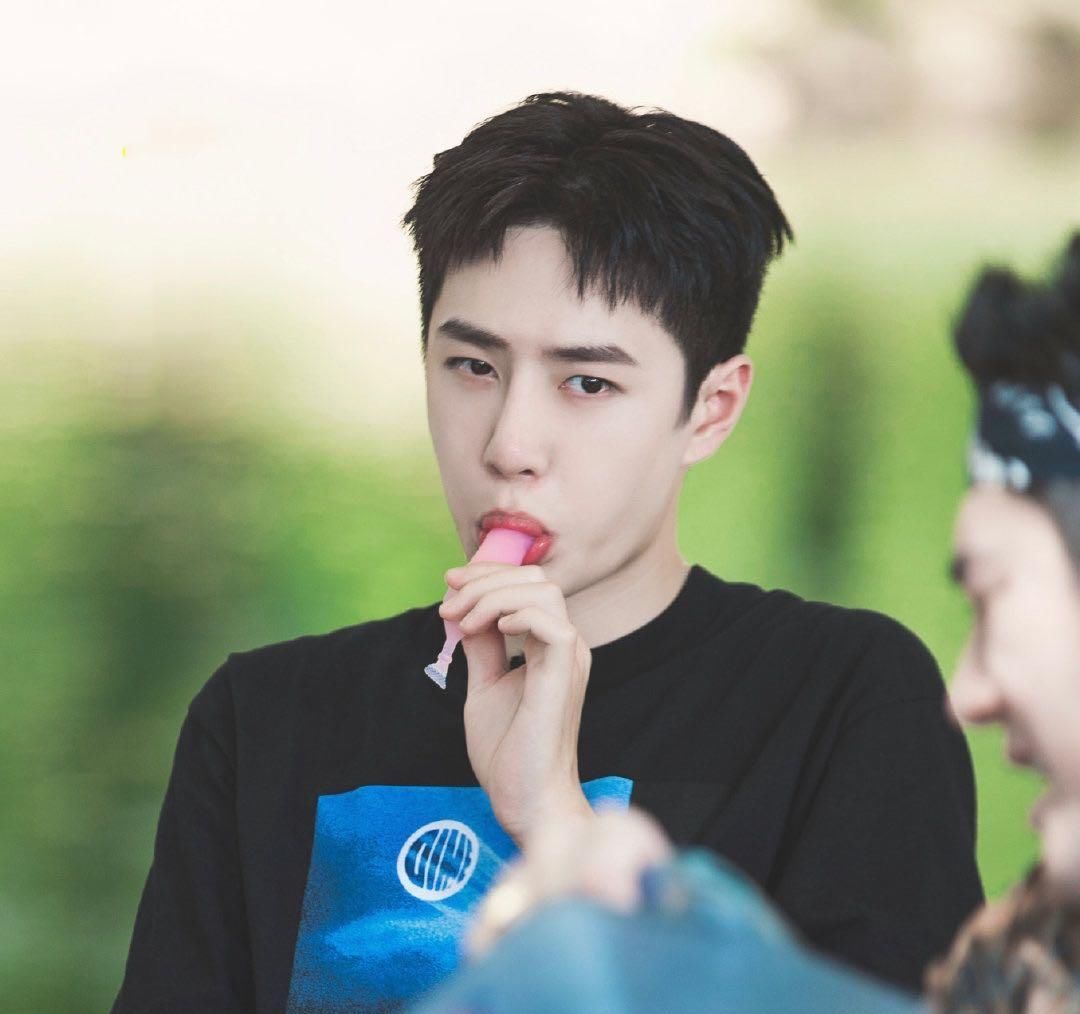  多粉丝|王一博《天天》意外“受伤”，撸起袖子被拍，看到伤口后网友心疼了