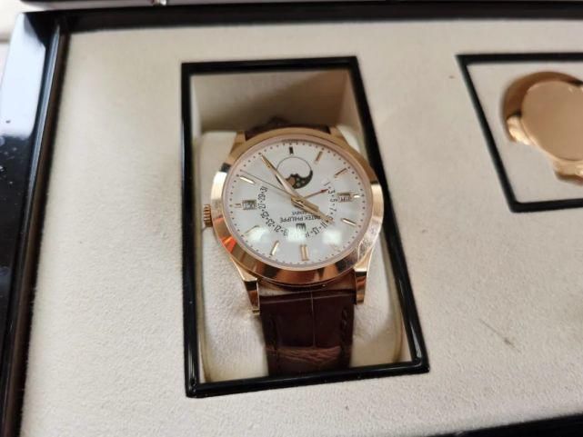 涉案人员|凌晨，警方连夜带回多辆豪车，还有3人……