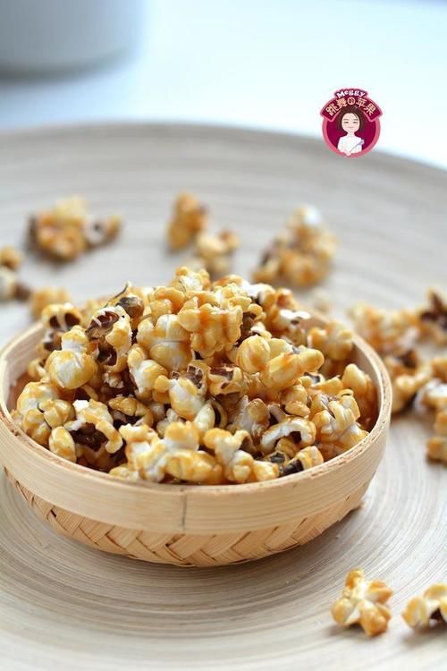  零食|自制焦糖爆米花，追剧听歌小零食，1把玉米豆爆出一大笼，焦脆脆