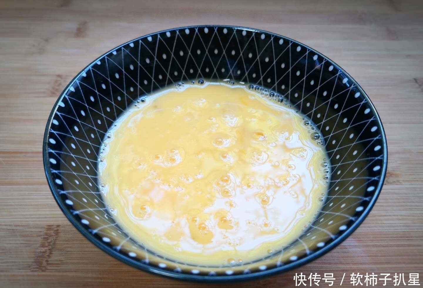 叶子|这菜叶子比茎更营养，扔了太可惜，加入鸡蛋，随手一炒太好吃了！