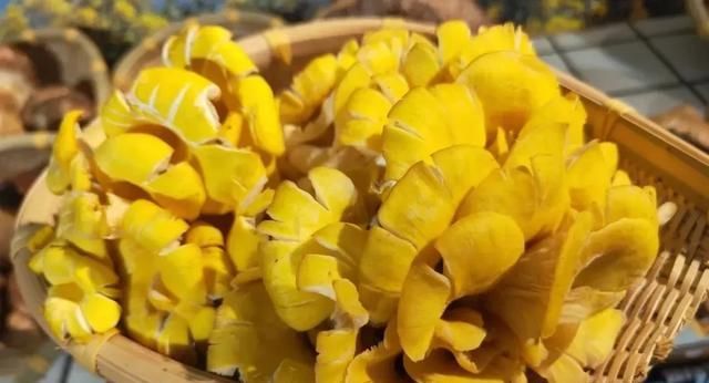  随手|夏天过半，这口得赶紧啦！随手一炒就贼香